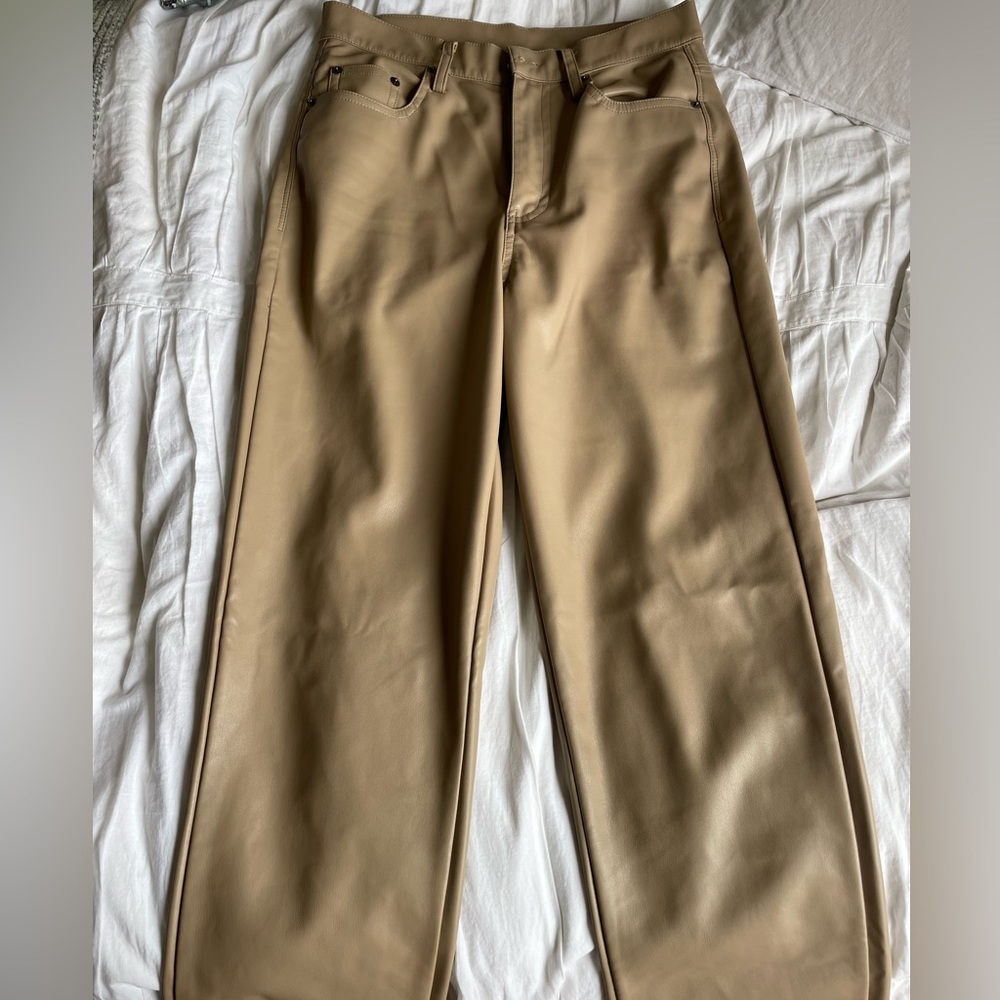 Olivaceous tan leather pants